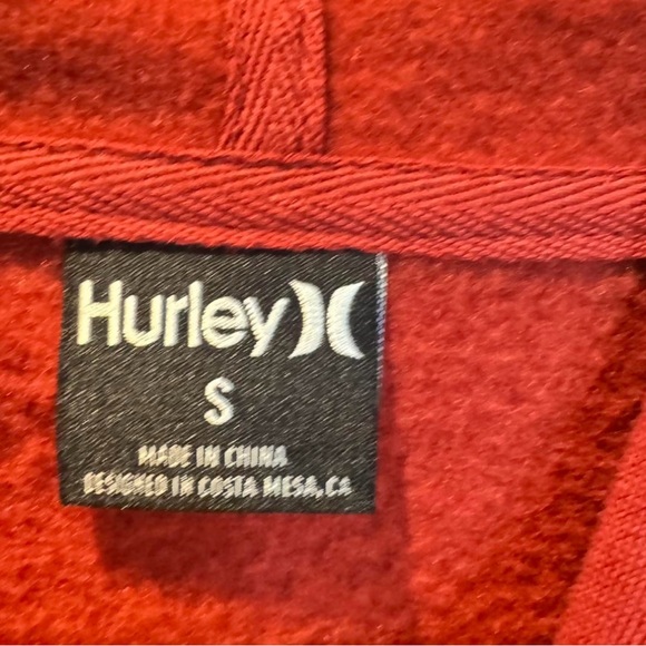 Hurley Red Hoodie NWT size small MSRP $50 - Picture 3 of 4
